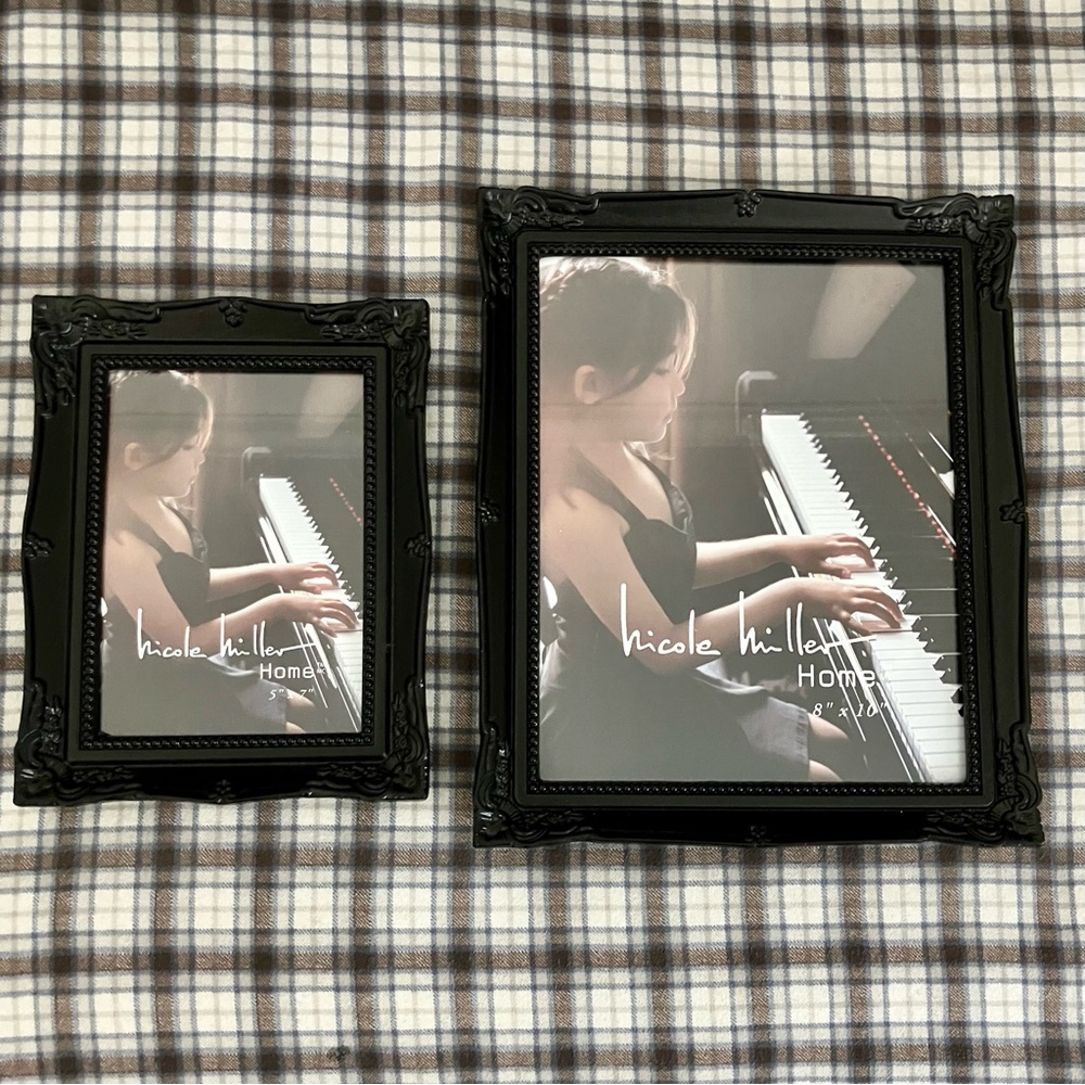 Nicole Miller | Black frames